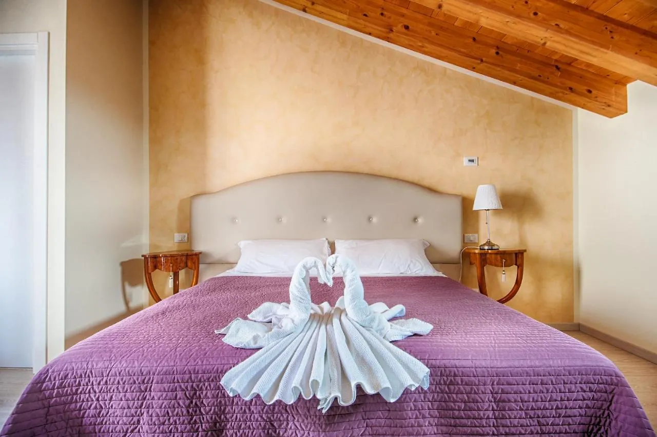 Lady Verona Residence İtalya