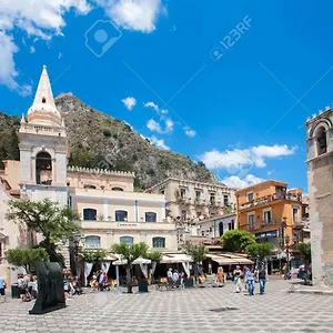 la-corte-di-aci.sicilyhotelsitaly.net/
